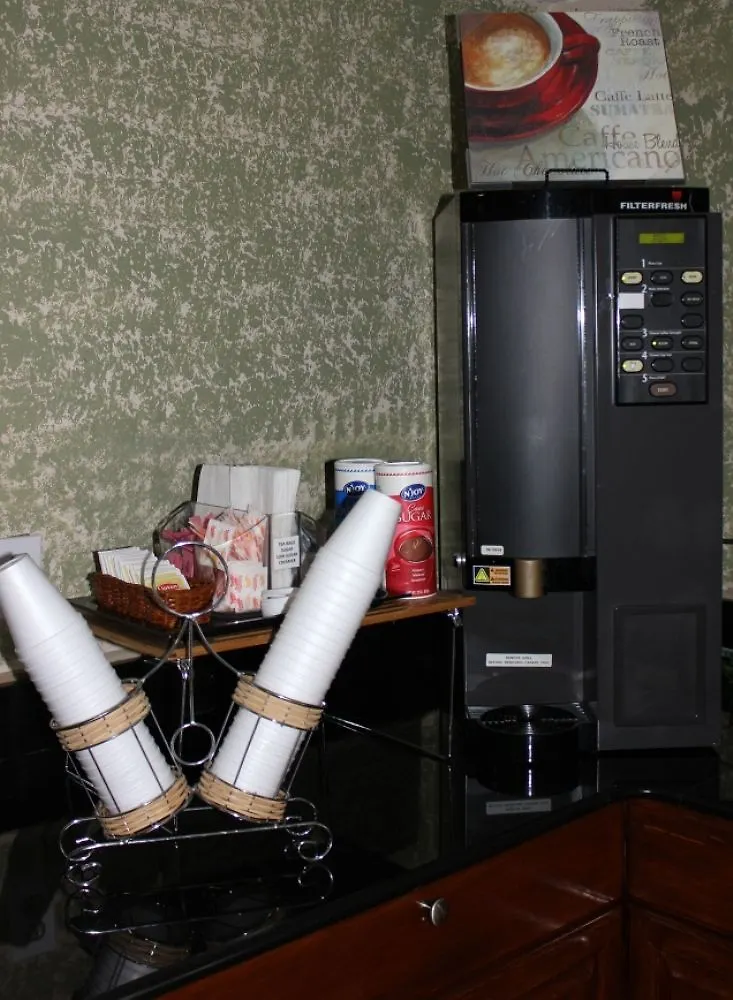 Quarters Inn&Suites Nashville 3*,